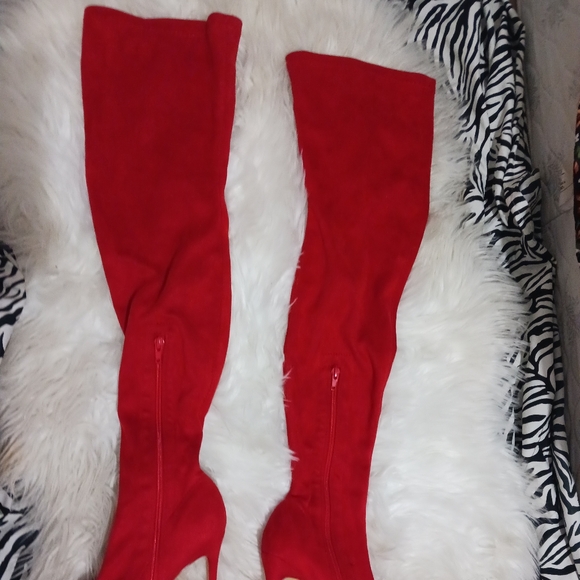 Liliana Gisele 7 Red thigh high boots - Picture 10 of 14